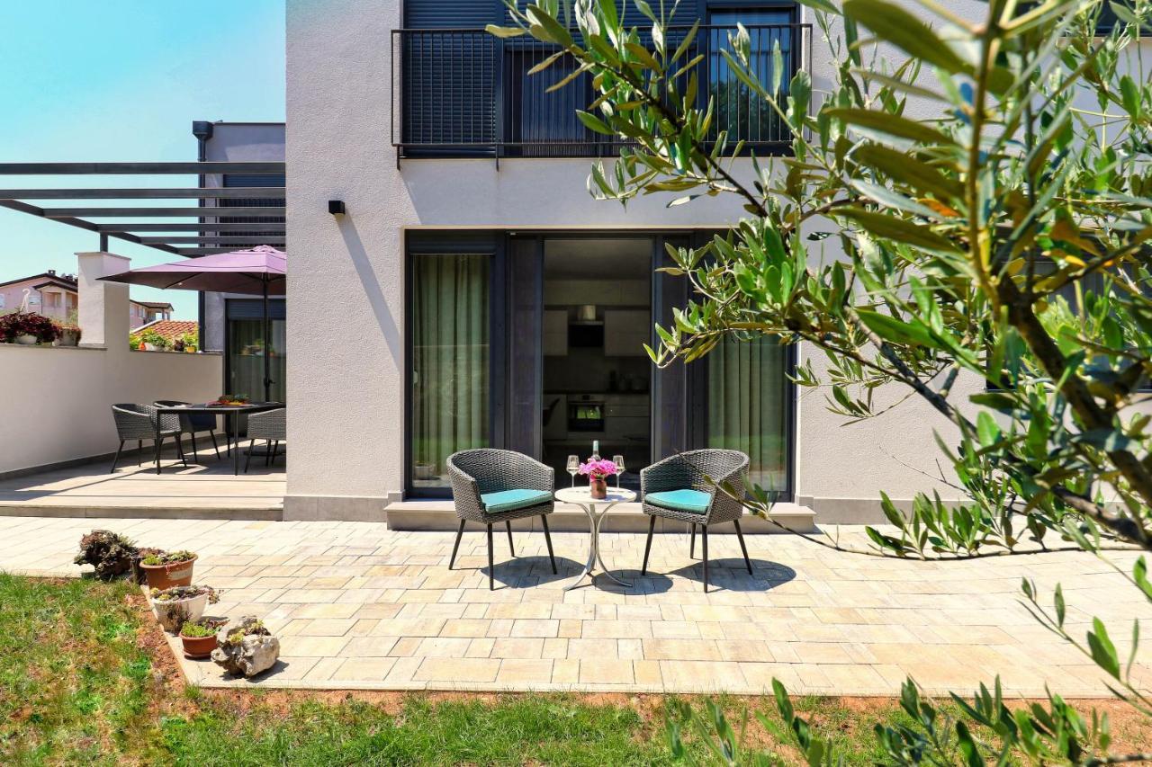 Papillon I Dolce Vita Tar-Vabriga Exterior photo